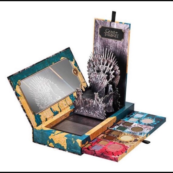 Urban Decay Other - Urban Decay Game of Thrones eyeshadow palette